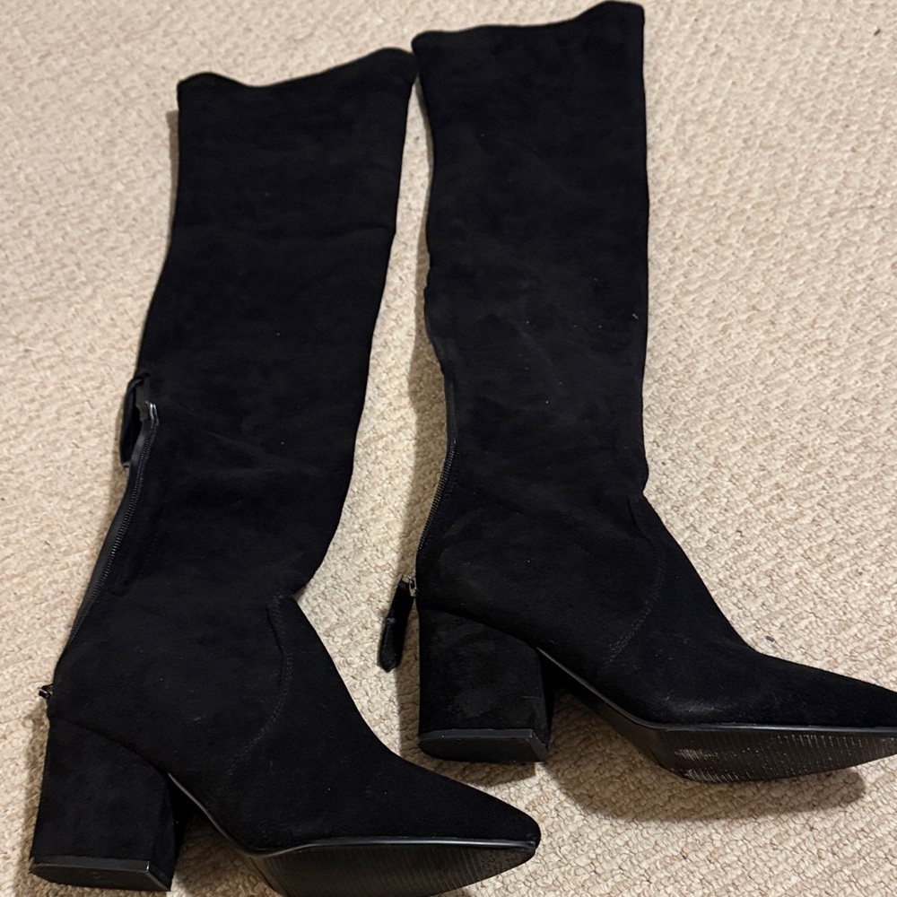 Elegant Black Knee-High Boots